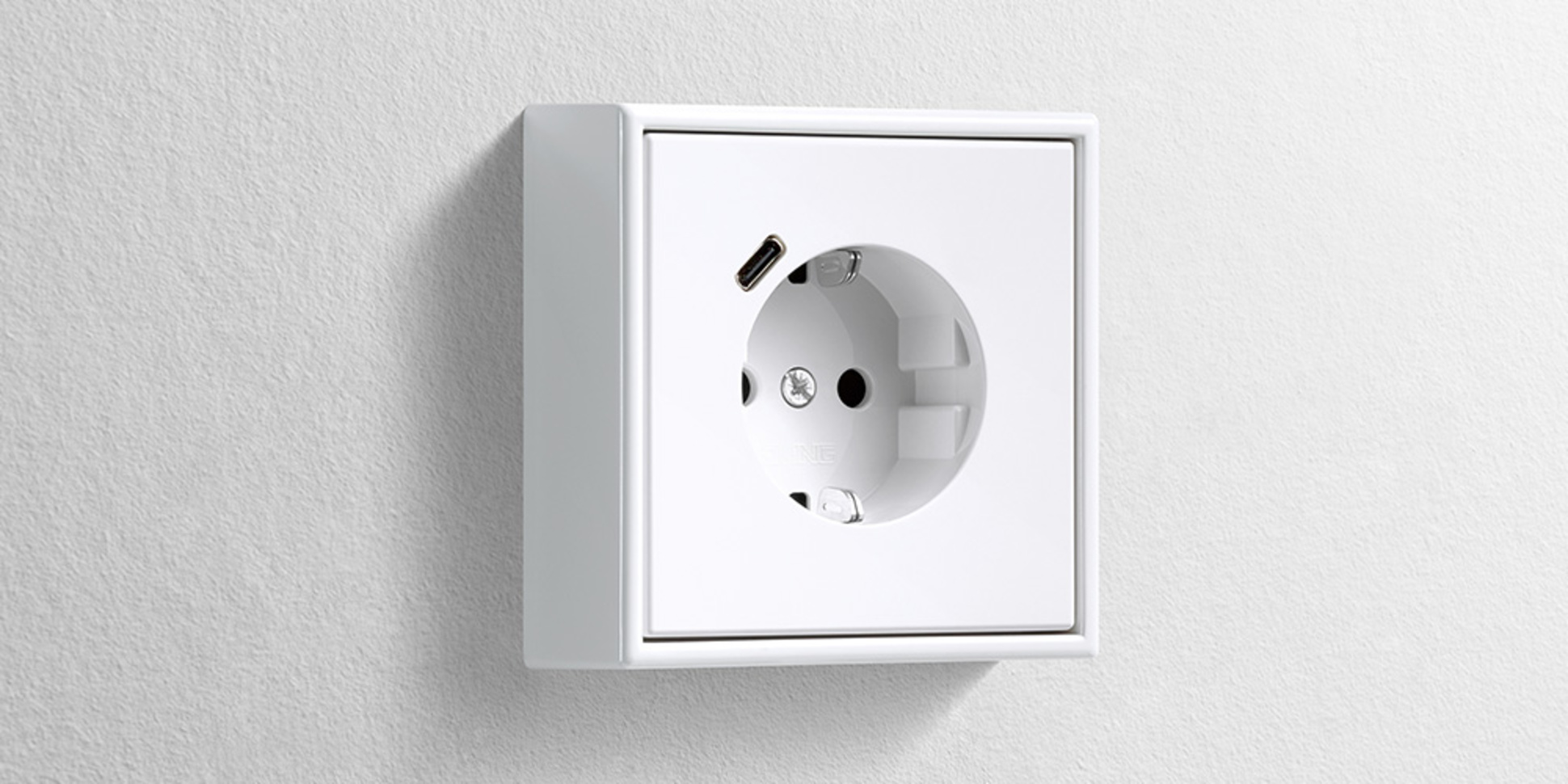 Erweiterter Anschlussraum für die Nachrüstung bei SBTec smart buildings GmbH in Bruchköbel